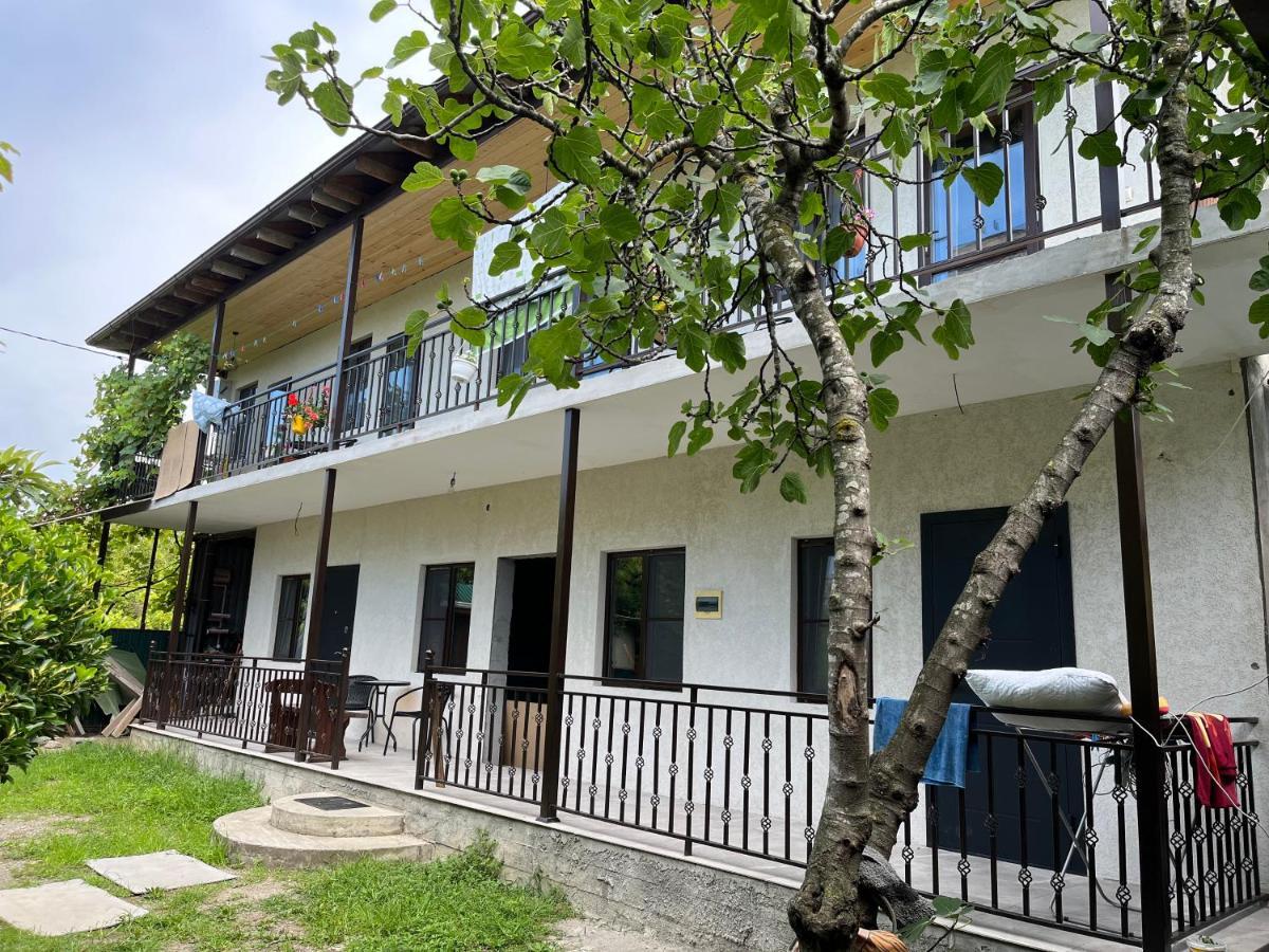 Леон Hotel Gagra Kültér fotó